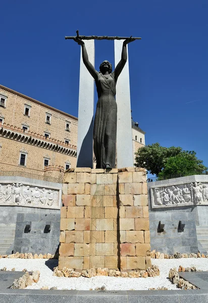 Monument voor het beleg in Alcazar, Toledo, Spanje — Stockfoto