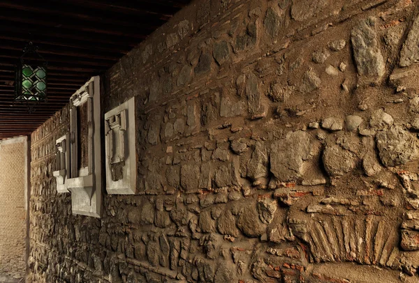 Старого середньовічного алеї в Толедо, Іспанія — стокове фото