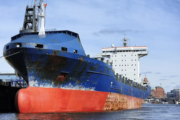 Nave portacontainer al porto di Amburgo (Hamburger Hafen), Germania . — Foto Stock