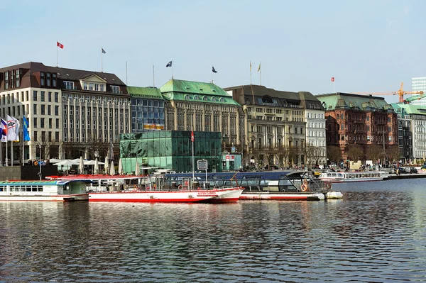 Alster pier, Hamburgo, Alemania — Foto de Stock