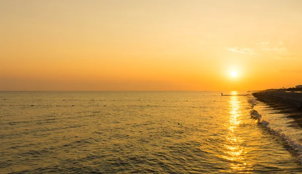 美丽的日落海海滩度假 — 图库照片