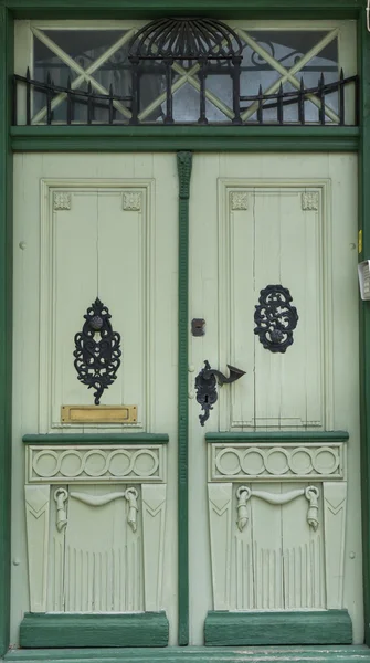木製のドアのインテリア — ストック写真