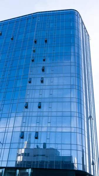 タリン市の近代的なガラスの摩天楼 — ストック写真