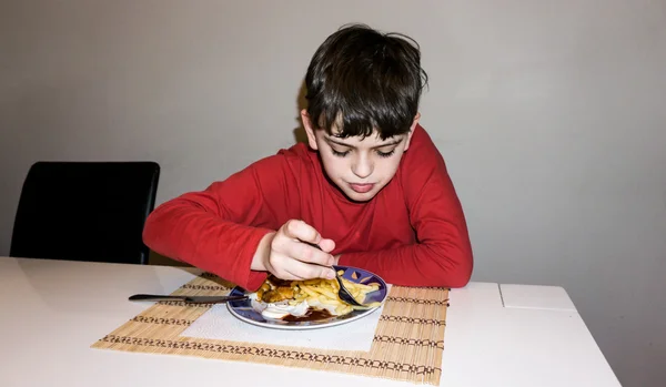 Eten autistische jongen gezondheid voeding — Stockfoto