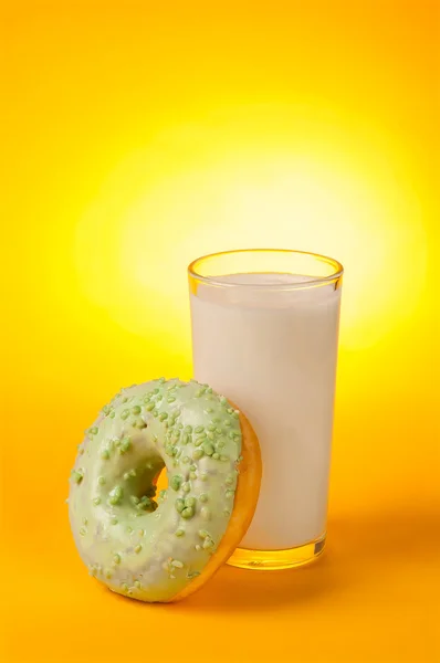 Donut au lait — Photo