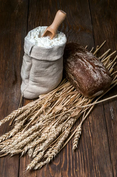 Chleba na stole — Stock fotografie