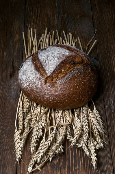 Bread on the table — Stock Photo, Image