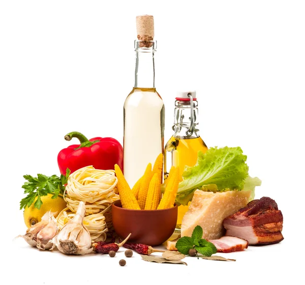 Conjunto de ingredientes para cocinar alimentos aislados — Foto de Stock