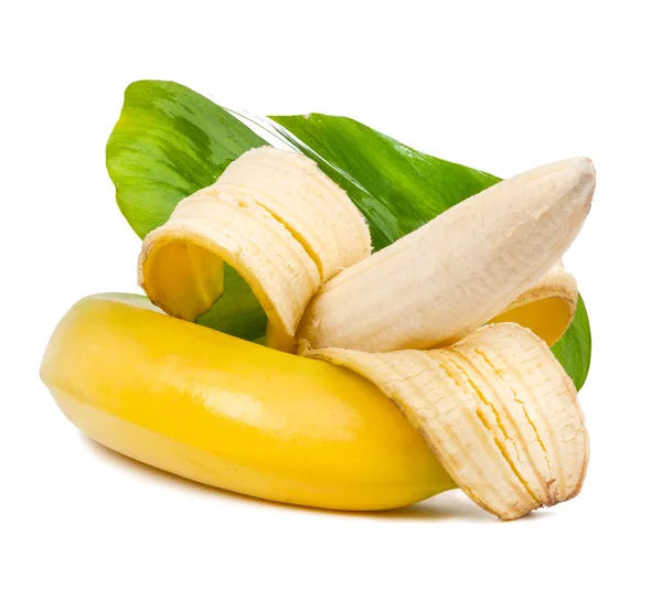 Twee bananen en een blad geïsoleerd — Stockfoto