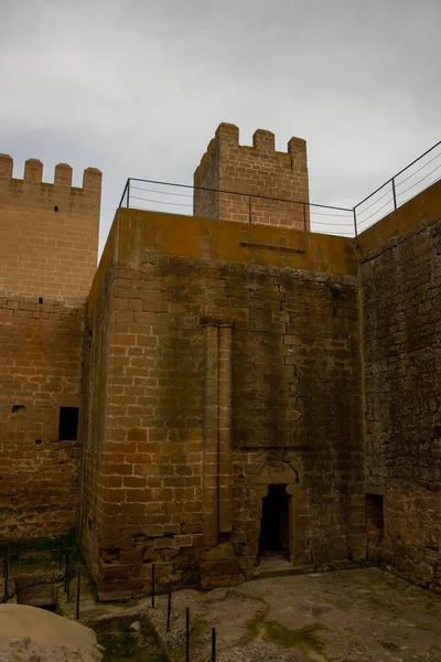 Castillo Una Montaña —  Fotos de Stock