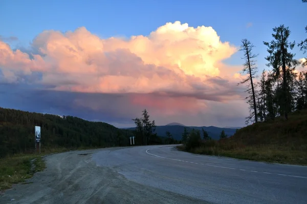 Yabogan pass gün batımında
