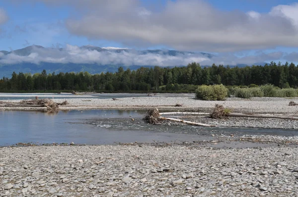 Selden sonra Katun nehrinde