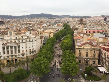 Bir bahar günü yukarıdan Barcelona 'ya manzara