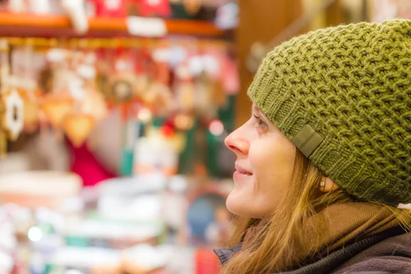 Maravilloso ante las maravillas del Mercado de Navidad —  Fotos de Stock