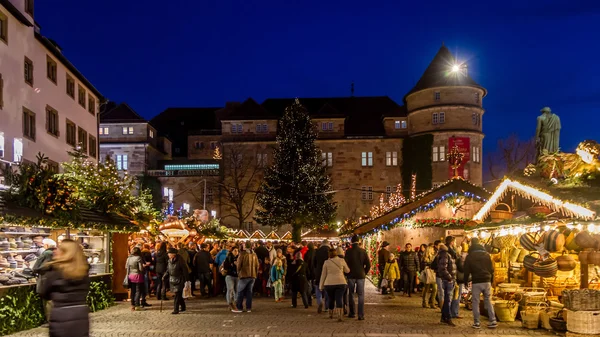 Kerstmis rond het oude paleis — Stockfoto