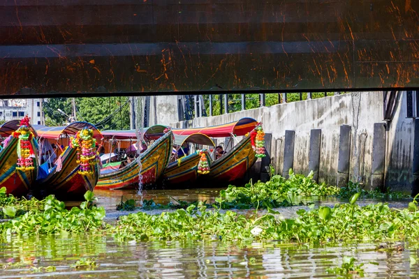 Waiting for the Lock — Stock Photo, Image