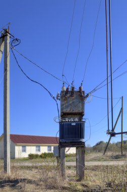 Gerilim güç Trafo Merkezi yakınındaki çiftlik Köyü'nde.
