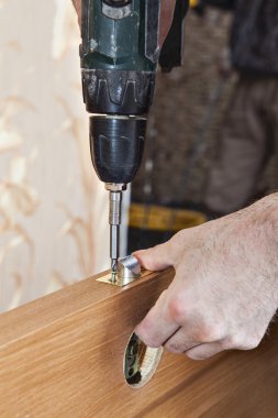 Sabitleme mandalını ve kilit topuzu ahşap iç kapı çilingir.