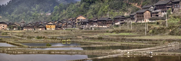 Zhaoxing dong Dorf der ethnischen Minderheit im Südwesten Chinas. — Stockfoto