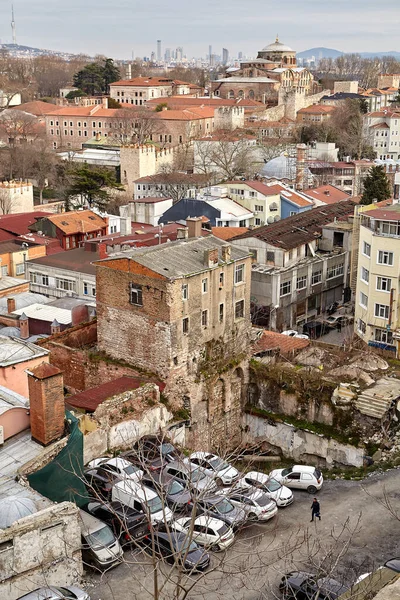 Estambul Turquía Febrero 2020 Aparcamiento Barrio Residencial Alemdar Distrito Eminonu — Foto de Stock