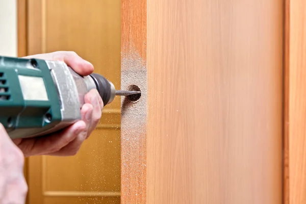 Slotenmaker Gebruik Platte Bit Hout Bij Het Boren Gat Voor — Stockfoto