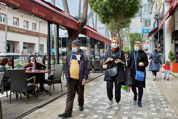 Face masks made mandatory in Antalya, Turkey. — Stock Photo, Image