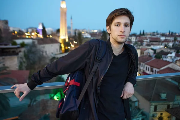 Sad man on observation deck of old city in Antalya, Turkey. — Stock Photo, Image