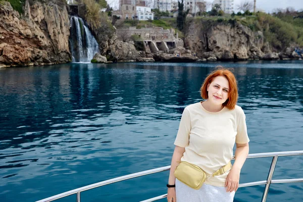 Sightseeing tour along coast of Antalya by boat. — стоковое фото