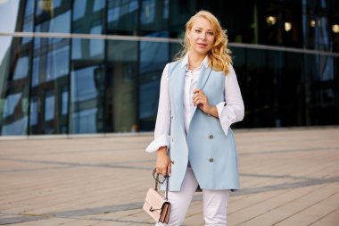 İş davasında mali danışman büro merkezine yakın duruyor..