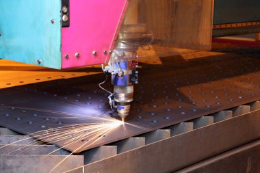 Lazer kesim kafaları dikey kesme sayfaları metal için.