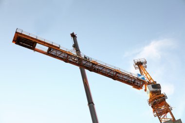 Bir kule vinç, Counter Jib derleme montajı