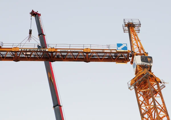 Setting Up A Tower Crane, Counter Jib Is Installed. — Stock Photo, Image