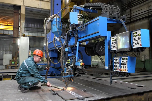 Automated submerged arc welding process, industrial enterprise — Stock Photo, Image