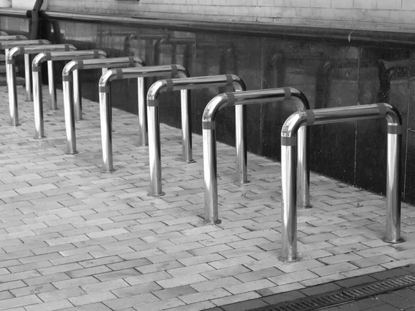 Estacionamento Bicicleta Perto Parede Edifício — Fotografia de Stock