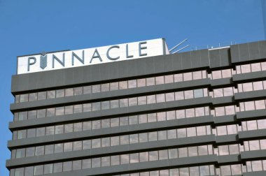 Leeds, West Yorkshire, Birleşik Krallık: 18 Eylül 2020: 1973 'te batı binicilik binası olarak inşa edilen ve 2005' te modern ofis alanına çevrilen Pinnacle binası