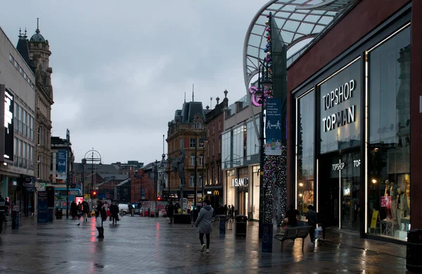 Leeds West Yorkshire United Kingdom December 2020 People Walking Topshop — Stock Photo, Image