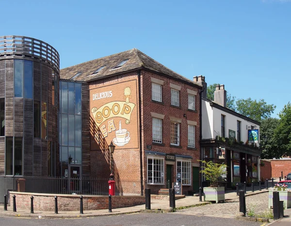 Rochdale, Great Manchester, Birleşik Krallık - 14 Temmuz 2021: Kurbağa Yolu 'ndaki Rochdale Öncüleri Kooperatif Dükkanı artık bir müze