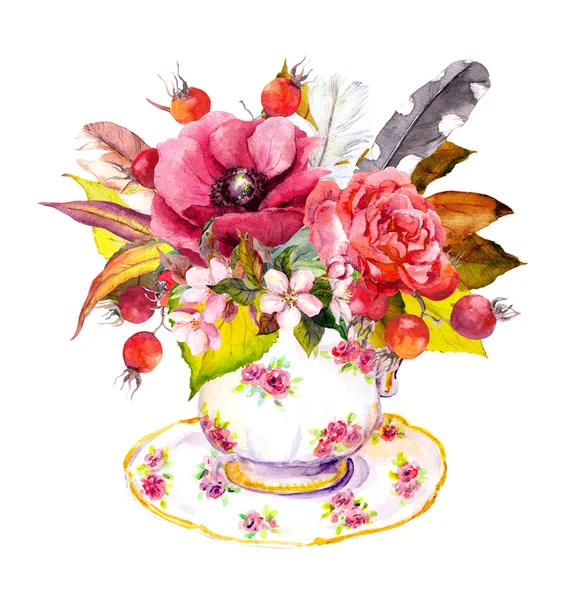 Tazza da tè - foglie di autunno, fiori di rosa, bacche, piume d'annata. Acquerello — Foto Stock