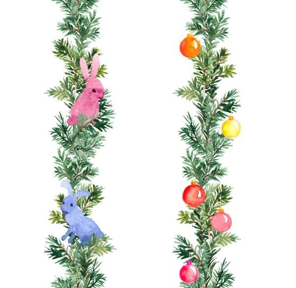Borde sin costuras con ramas de árbol de Navidad, bolas decorativas, liebres lindas. Pino, ramitas de abeto, conejos. Marco repetido de acuarela con decoraciones de Año Nuevo —  Fotos de Stock