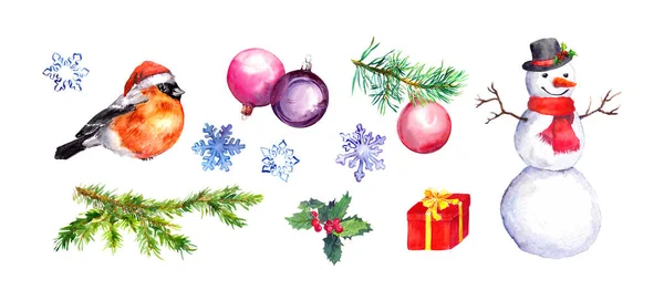 Kerstelementen - vogel met rode vakantiehoed, sneeuwpop, kerstboomtakken, geschenkdoos, decoratieve kerstballen, sneeuwvlokken. Waterverfset — Stockfoto