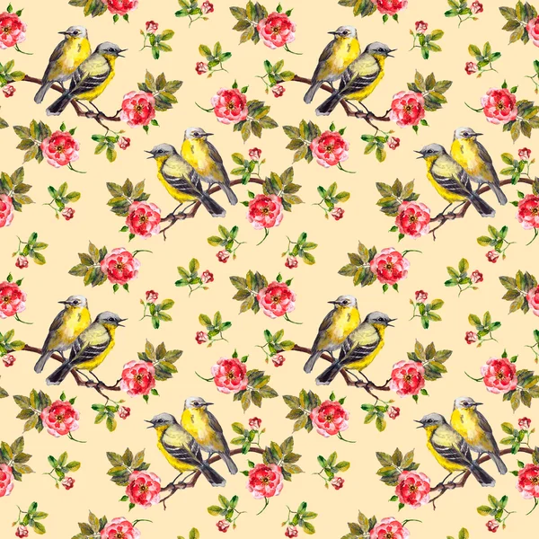 Άνευ ραφής λουλουδάτο μοτίβο με πουλιά και ροδαλά λουλούδια, μπεζ — Φωτογραφία Αρχείου