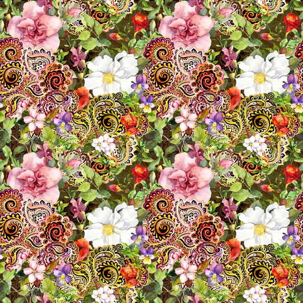 Seamless vintage floral background with flowers and decorative eastern ornament. Watercolor — 图库照片