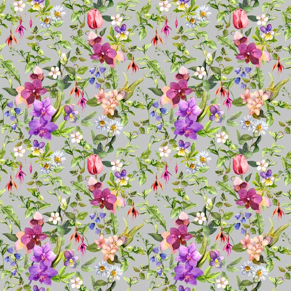 Meadow flowers and wild grass. Repeating floral pattern. — Stok fotoğraf