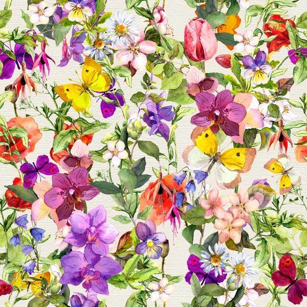 Flowers and butterflies. Vintage seamless floral background. Watercolor — 图库照片