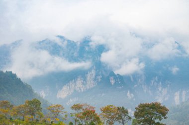Enshi, Hubei, Çin 'deki Jianshiye Üç Boğaz Manzarası Sonbahar Manzarası