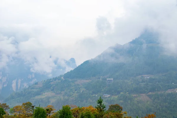 中国湖北省恩市建石业三峡风景名胜区的秋景 — 图库照片