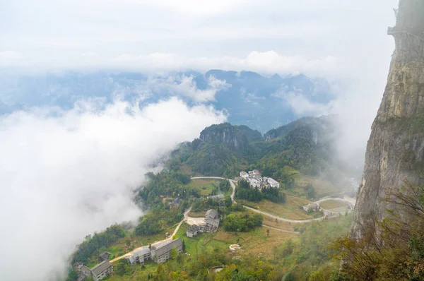 中国湖北省恩市建石业三峡风景名胜区的秋景 — 图库照片