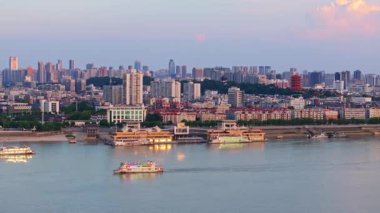 Wuhan şehir simgesi gökyüzü manzarası