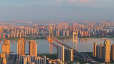 Wuhan şehir simgesi gökyüzü manzarası