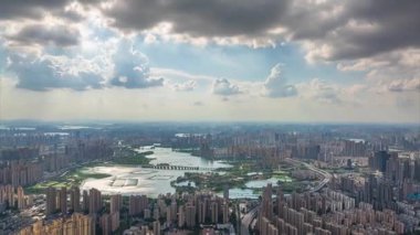 Wuhan şehir simgesi. Zamanda yolculuk manzarası.